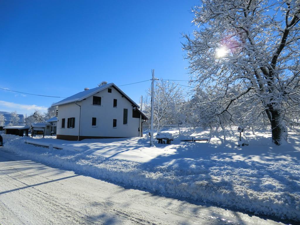 Pansion Izvor Hotel Korenica Buitenkant foto